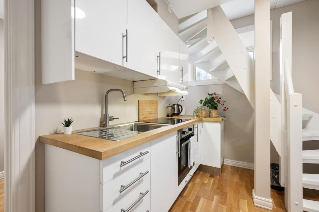 New! Modern City Apt: Central W/ Private Entrence Bergen Kültér fotó