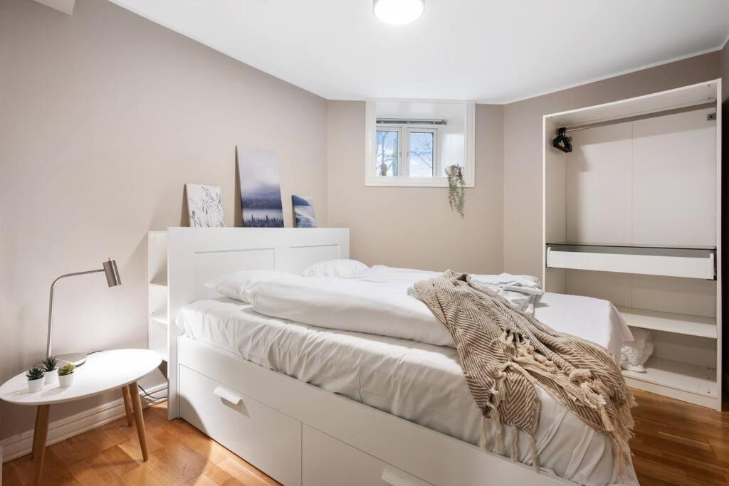 New! Modern City Apt: Central W/ Private Entrence Bergen Kültér fotó