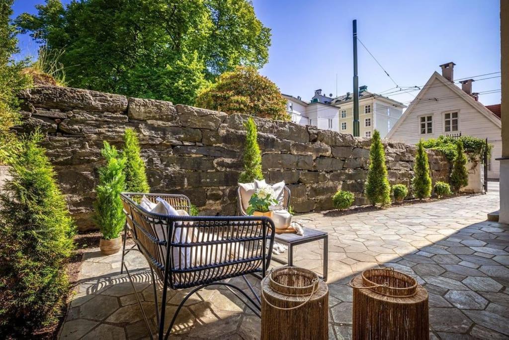 New! Modern City Apt: Central W/ Private Entrence Bergen Kültér fotó